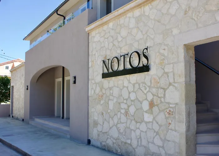 Notos Luxury Appartement *