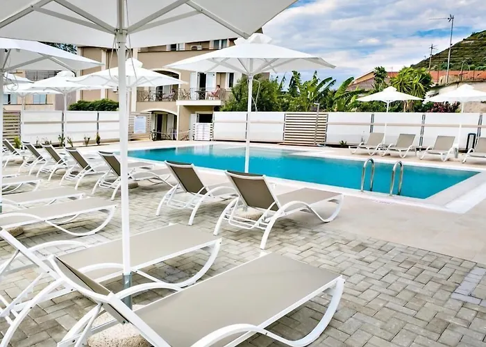 Notos Luxury