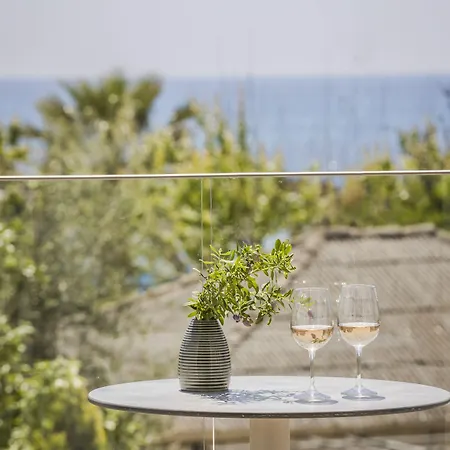 Notos Luxury Appartement *